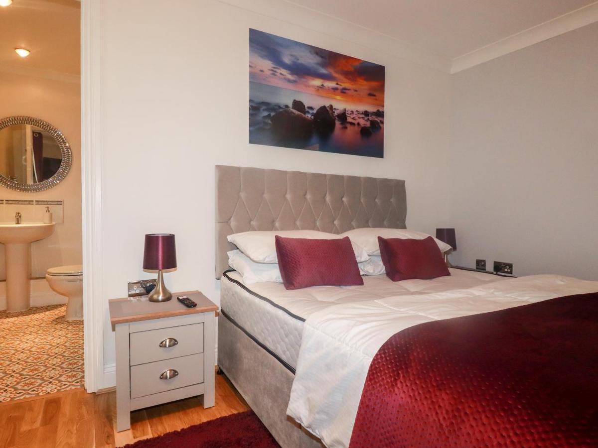 Flat 2 Apartment Newquay  Exterior photo